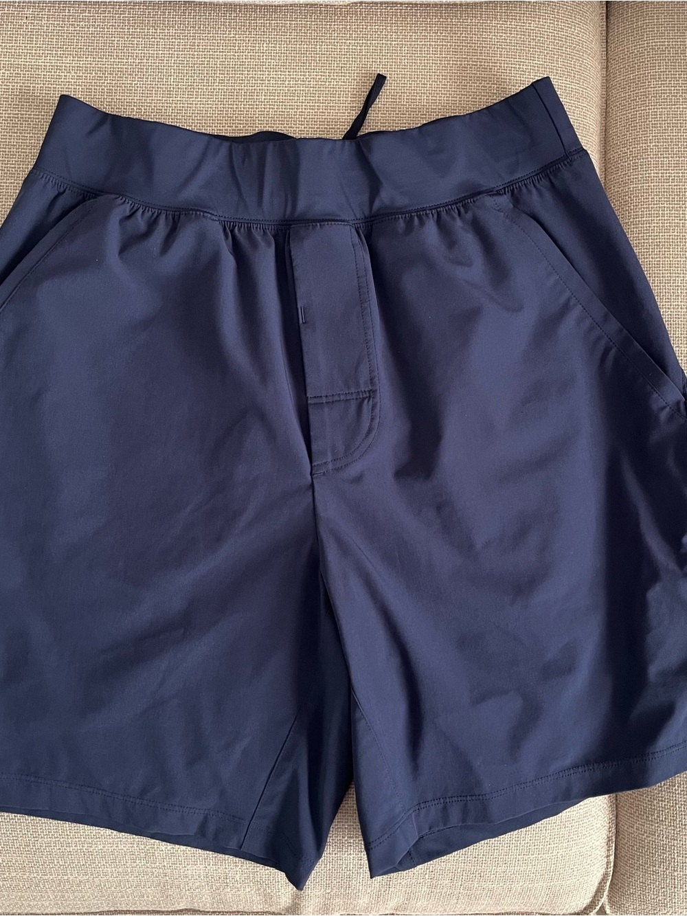 ALO Yoga Men's Navy Athletic Shorts - Picture 2 of 6